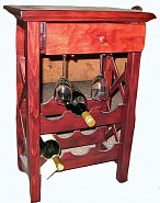 Dřevěný stolek na víno H